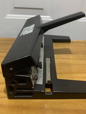 ACCO Model 440 Heavy Duty Adjustable Paper Hole Punch Industrial